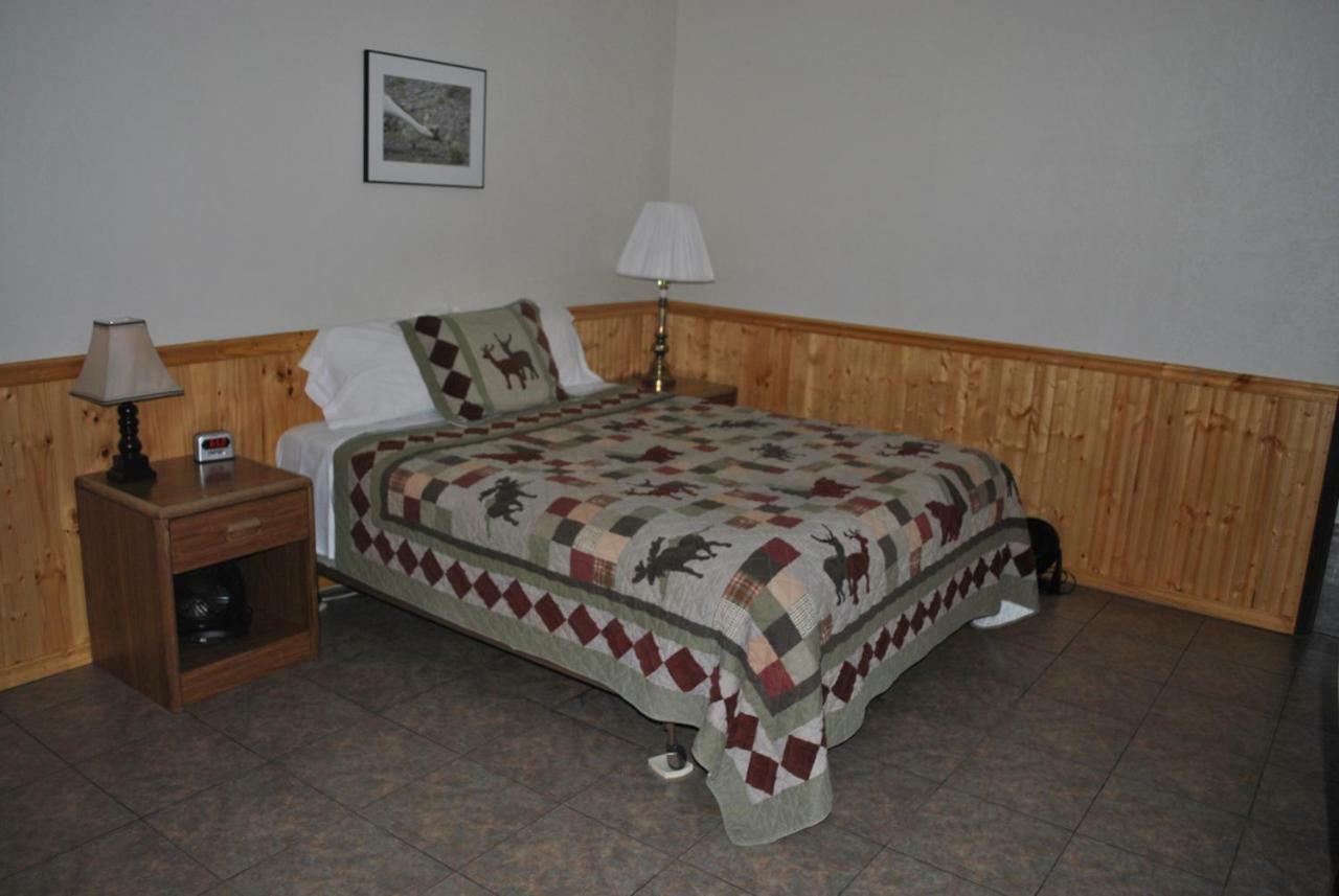 Aspen Inn Fort Klamath Exteriör bild