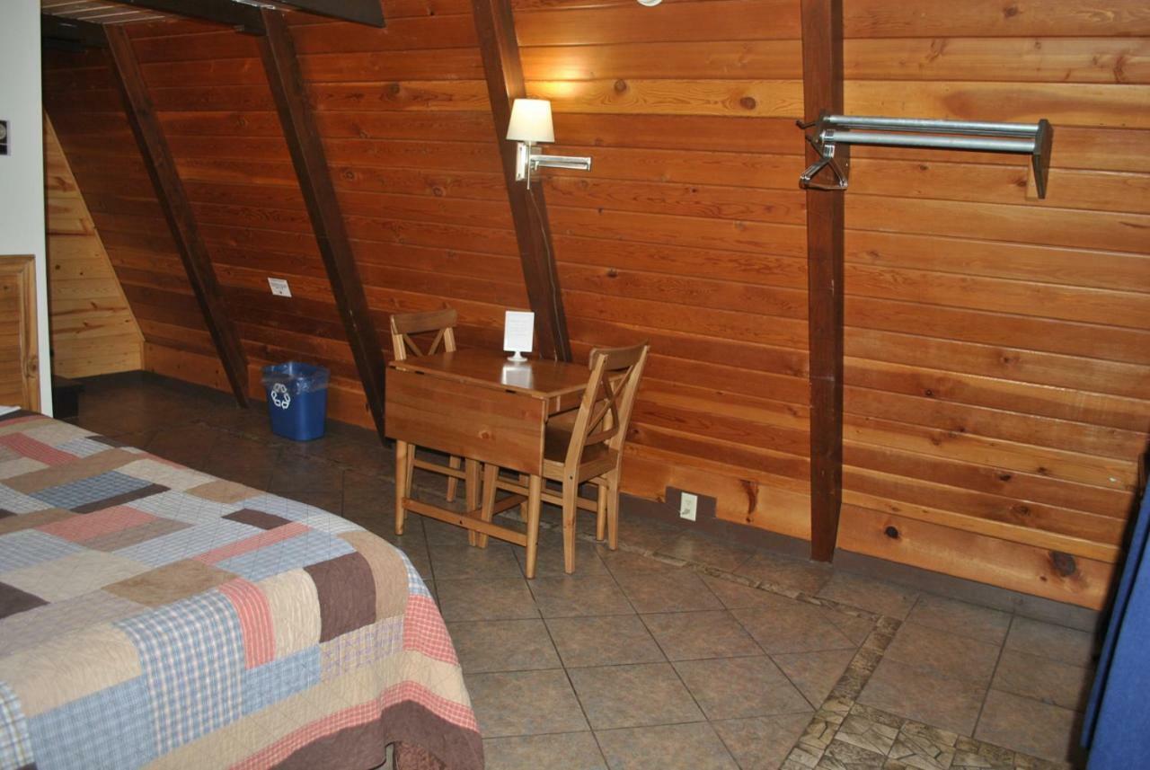 Aspen Inn Fort Klamath Exteriör bild